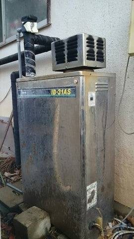 石油給湯器・排気トップ交換工事　茨城県笠間市　OX-308YSV - Before