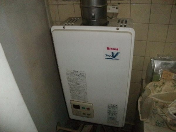 給湯器交換工事（排気筒脱着・位置調整費）　東京都中野区　GQ-2037WS-FFA-BL - Before