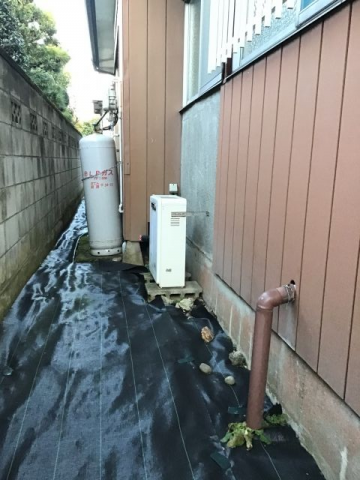 ガス給湯器交換工事　茨城県結城市　RUX-A1613G-set-LPG - Before