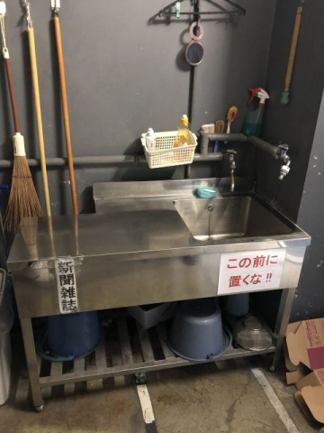小型電気温水器交換工事　大阪府大阪市中央区　EWM-14 - Before