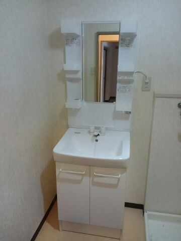 洗面化粧台交換工事(塩入）　神奈川県横浜市保土ケ谷区　PTVN600-MPTX1601YF - After