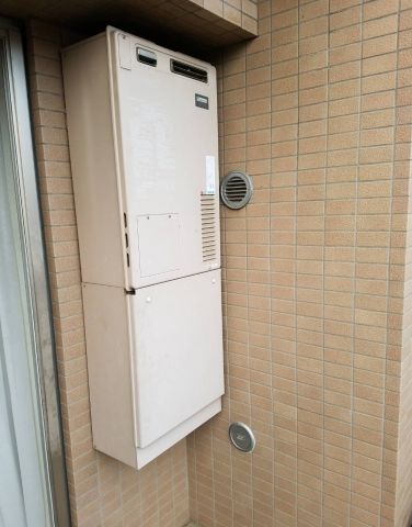 ガス給湯器交換工事　埼玉県鴻巣市　RUFH-A2400SAW2-3-13A - Before