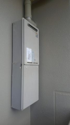 ガス給湯器交換工事　宮崎県宮崎市　RUJ-A2010W-13A - Before