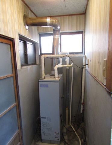 石油給湯器交換工事　滋賀県米原市　OX-407FV - Before