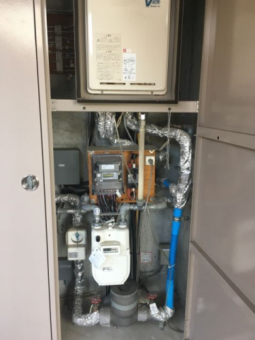 ガス給湯器交換工事　兵庫県西宮市　RUJ-A2400T-set-13A - Before