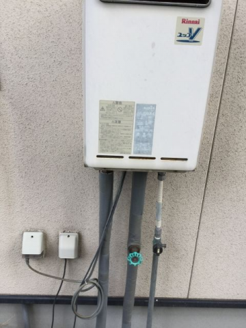ガス給湯器交換工事　富山県富山市　RUX-E2406W-set-LPG - Before