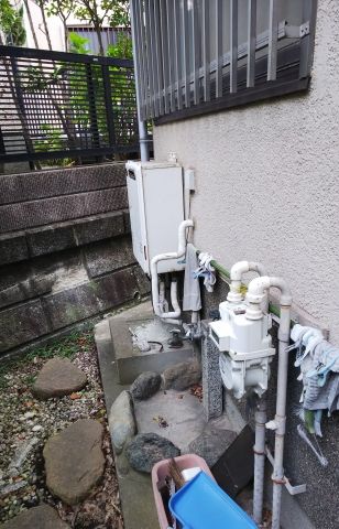 ガス給湯器交換工事　神奈川県横須賀市　GT-2060SAWX-1-BL-13A - Before