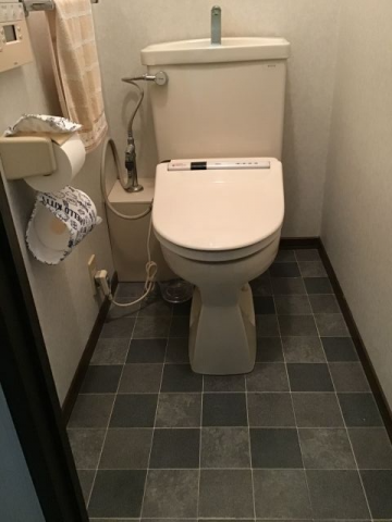 トイレ交換工事　埼玉県飯能市　TCF4833AKR-SC1 - Before