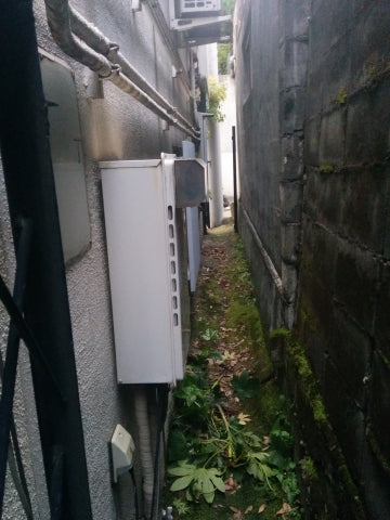 給湯器交換工事(塩入）　東京都渋谷区　RUX-E2400W-set - Before