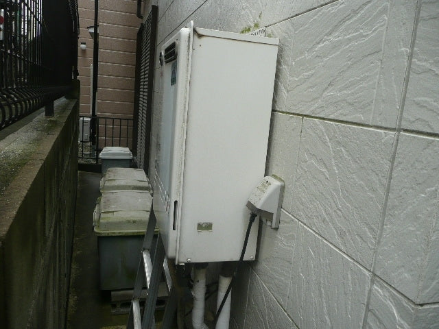 給湯器交換工事　大阪府豊中市　RUF-E2405SAW-13A-set - Before