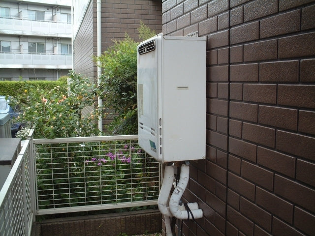 給湯器交換工事(塩入）　東京都狛江市　RUF-E2405SAW-13A-set - Before