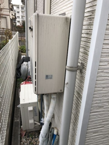 ガス給湯器交換工事　埼玉県草加市　RUF-E2406SAW-set-LPG - Before
