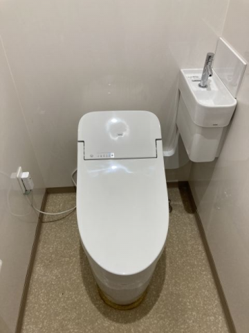 トイレ交換工事　大阪府岸和田市　UWD4SA2LZ - After