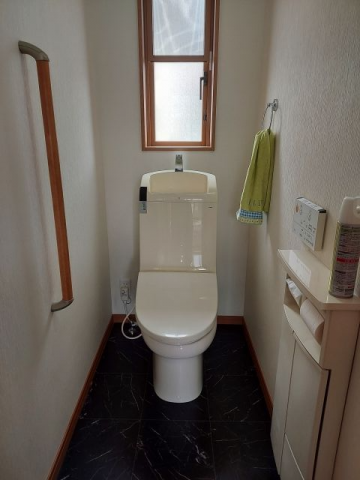 トイレ交換工事　長野県茅野市　YHBC-CH10S-DT-CH186A-N-BW1 - Before