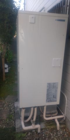 電気温水器交換工事　神奈川県横浜市保土ケ谷区　UWH-46X2A2U-2-base - After