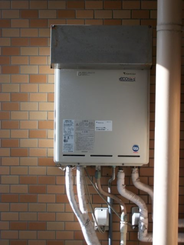 ガス給湯器交換工事　神奈川県藤沢市　GT-C2062PAWX-2-BL-set-13A - Before