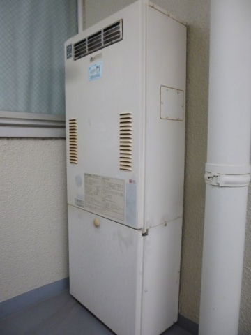 ガス給湯器交換工事　兵庫県神戸市西区　GQ-2427AWX-DX-BL-set-13A-R - Before