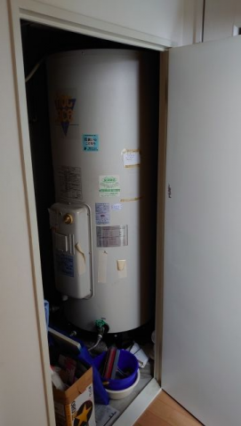 電気温水器交換工事　千葉県市川市 - Before