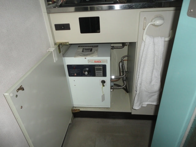 小型温水器交換工事　東京都台東区　PTVN600-MPTX1601YF - Before