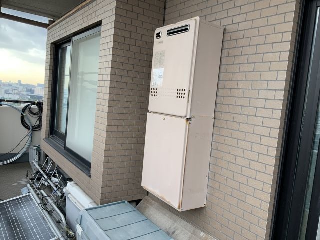 ガス給湯器交換工事　東京都北区　GT-C2462PAWX-2-BL-13A - Before