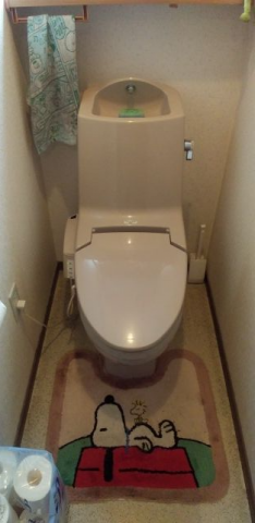 トイレ交換工事　大阪府大阪市東住吉区　CW-EA21-N-BN8 - Before