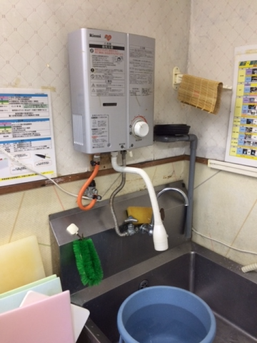 瞬間湯沸かし器交換工事　千葉県市川市　RHS31W15G7R3-STW-13A - Before