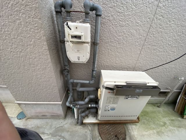 ガス給湯器交換工事　愛媛県松山市　GT-C2062ARX-2-BL-set-13A - Before
