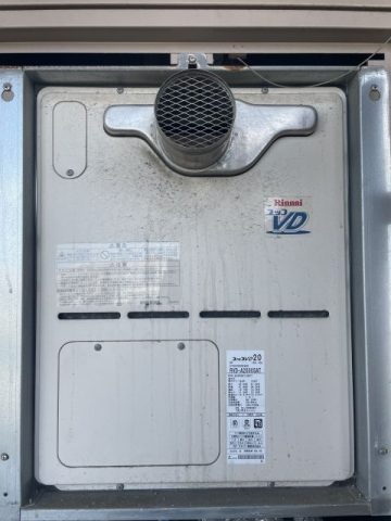 ガス給湯器交換工事　徳島県徳島市　RVD-A2000SAT-B-13A - Before