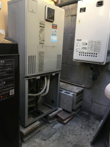 ガス給湯器交換工事　和歌山県和歌山市　GT-C2462PAWX-2-BL-set-13A - Before