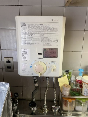 瞬間湯沸かし器交換工事　兵庫県神戸市須磨区　GQ-541W-13A - Before