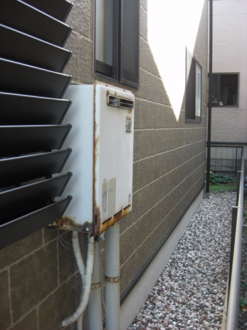 給湯器交換工事　新潟県新潟市東区　RUF-E2405SAW-13A-set - Before