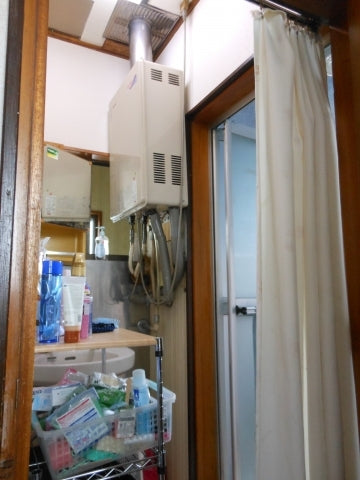 給湯器交換工事　東京都葛飾区　RUF-V1615SAFFD-B-13A - Before