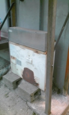 給湯器交換工事　大阪府豊中市　RF-121BT2-13A - Before
