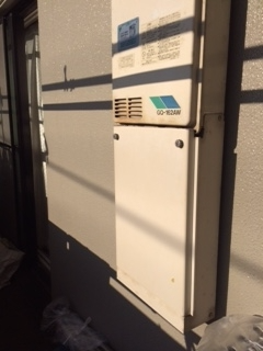 給湯器交換工事　京都府京都市山科区　RUJ-V1611W-A-set-13A - Before