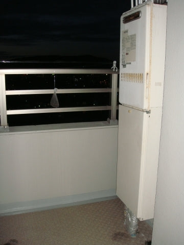 給湯器交換工事　岡山県岡山市中区　RUJ-V2401W-A-set-13A - Before