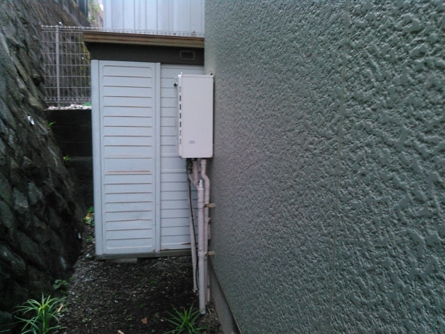 給湯器交換工事　神奈川県横浜市旭区　GT-2450SAWX-2BL-set-13A - Before