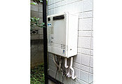 ガス給湯器交換工事　東京都世田谷区 GT-2450SAWXBL-set - Before