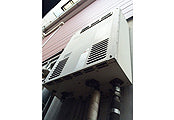 ガス給湯器交換工事　京都府京都市　RUX-A2400W-E - Before